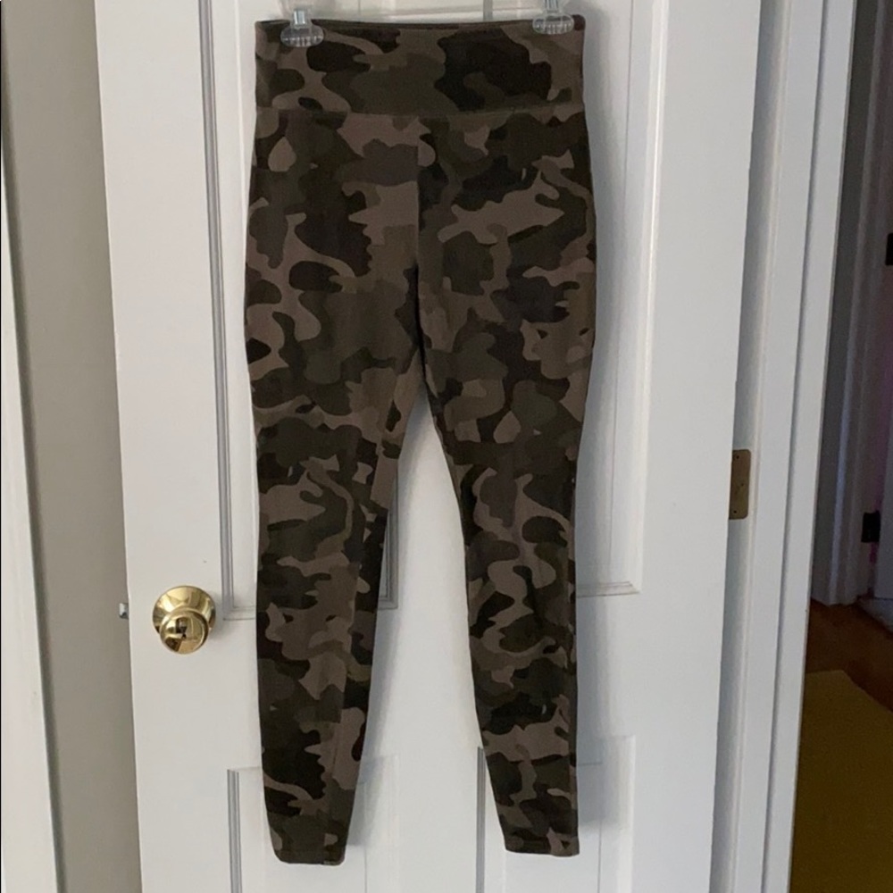 Camo leggings